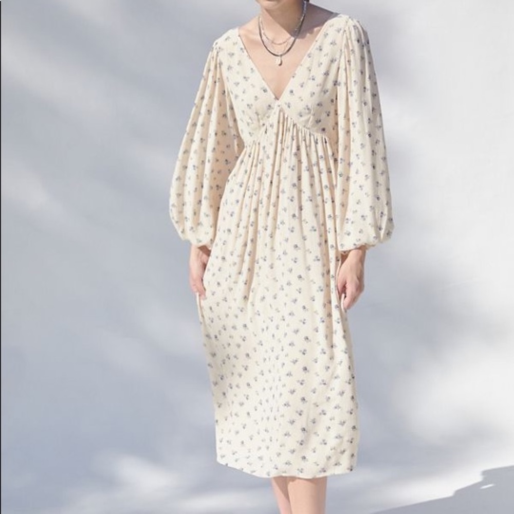UO Colton Plunging Tie-Back Midi Dress